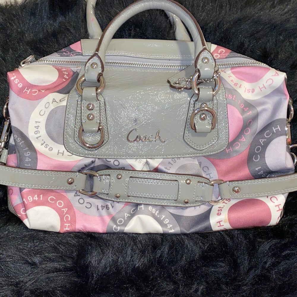 Coach ashely snap head carryall pink/grey